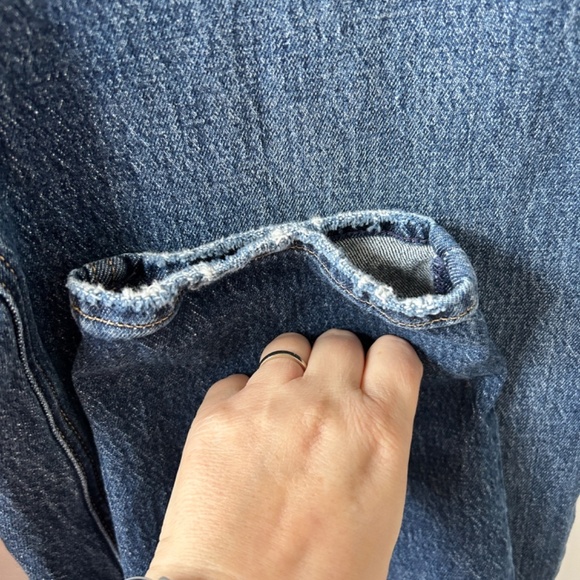 GAP Women's Mom High Rise Denim Jeans Size 10 Tall Tapered Leg Medium Wash - Picture 6 of 15